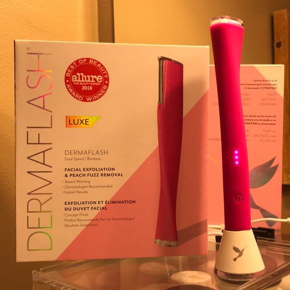 💚 $25 OFF DERMAFLASH LUXE DERMAPLANING TOOL - Picture 2 of 12